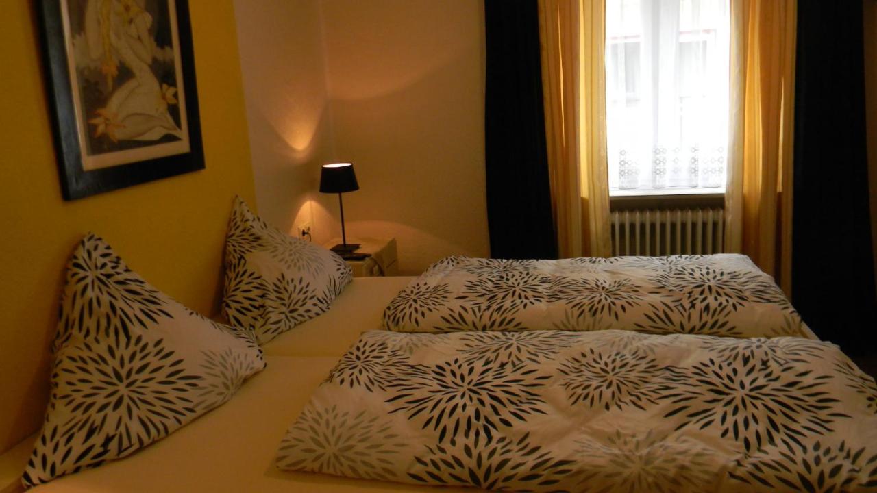 Gastehaus Am Calmont Bed & Breakfast Ediger-Eller Bagian luar foto