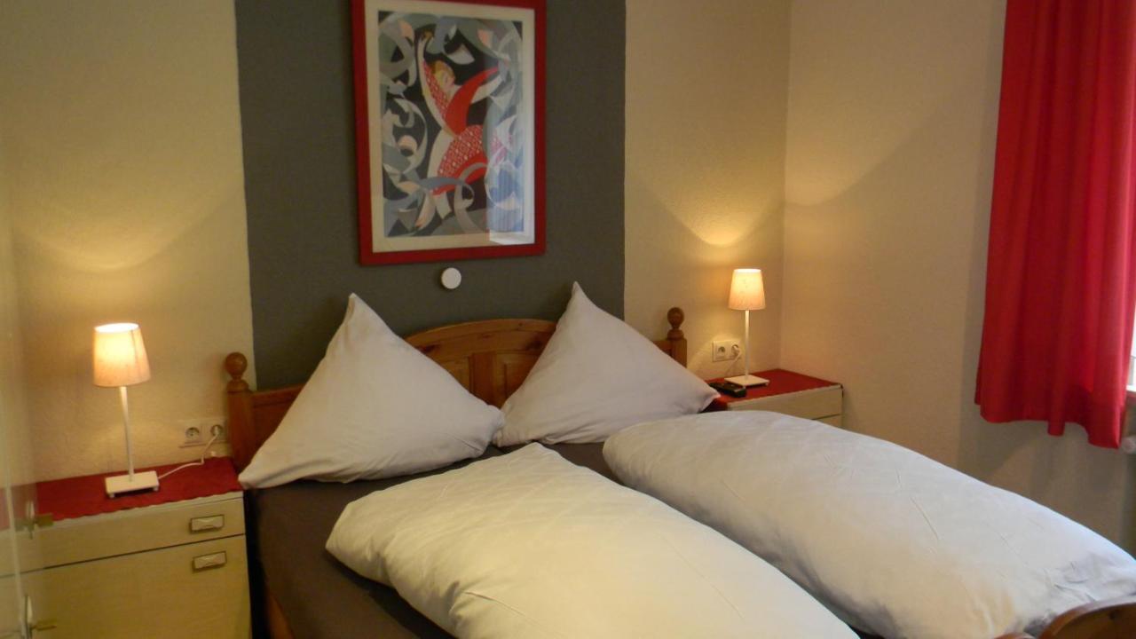 Gastehaus Am Calmont Bed & Breakfast Ediger-Eller Bagian luar foto