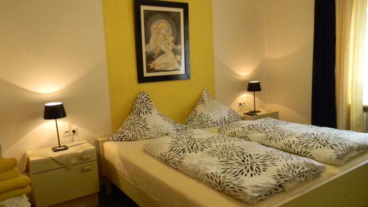 Gastehaus Am Calmont Bed & Breakfast Ediger-Eller Bagian luar foto