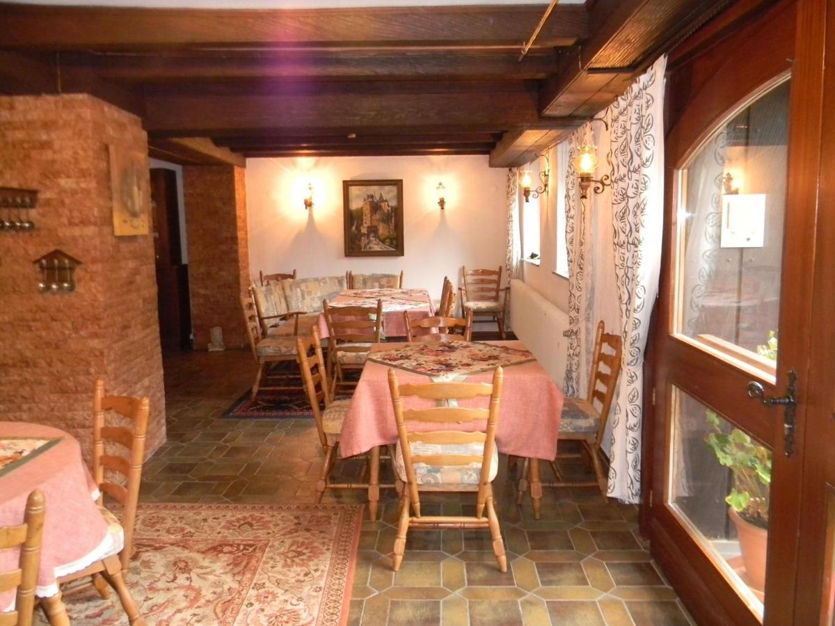 Gastehaus Am Calmont Bed & Breakfast Ediger-Eller Bagian luar foto