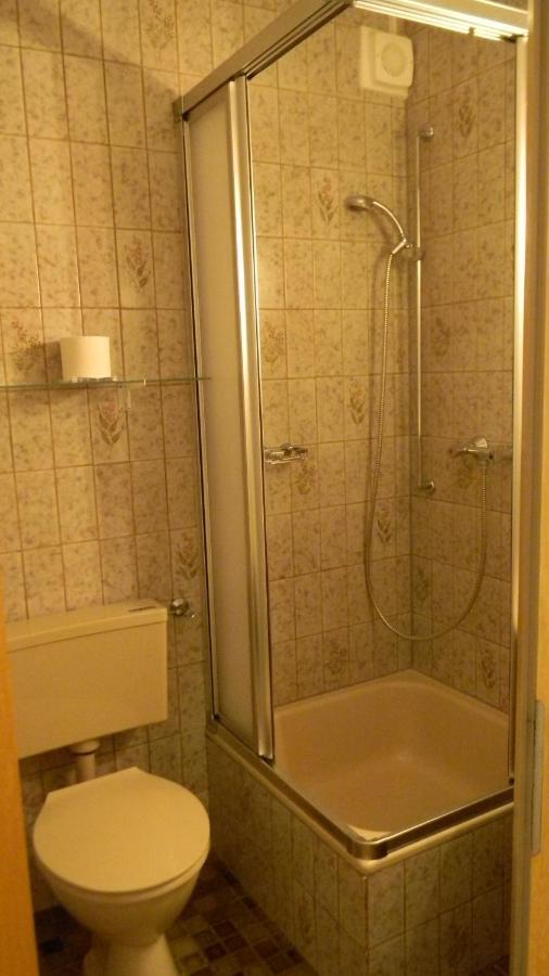 Gastehaus Am Calmont Bed & Breakfast Ediger-Eller Ruang foto
