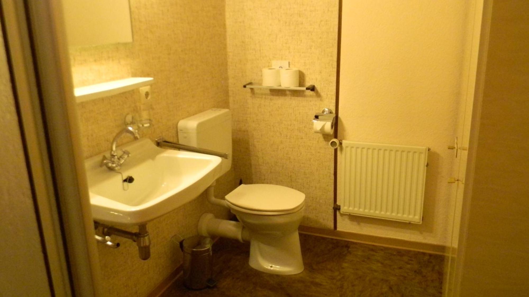 Gastehaus Am Calmont Bed & Breakfast Ediger-Eller Ruang foto
